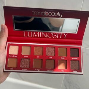 Trend Beauty Luminosity Eyeshadow Palette - Warm Brown Shades
